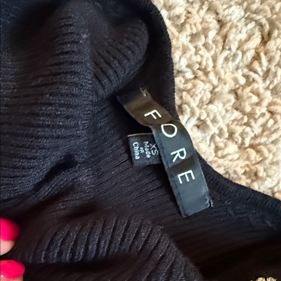 Chic Black Backless Long Sleeve Dress - Picture 2 of 4